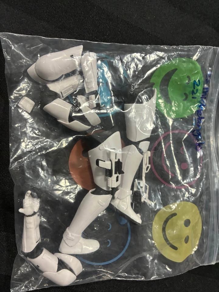 Kotobukiya Star Wars First Order Stormtrooper ARTFX+ 1/10 Scale - photo 3