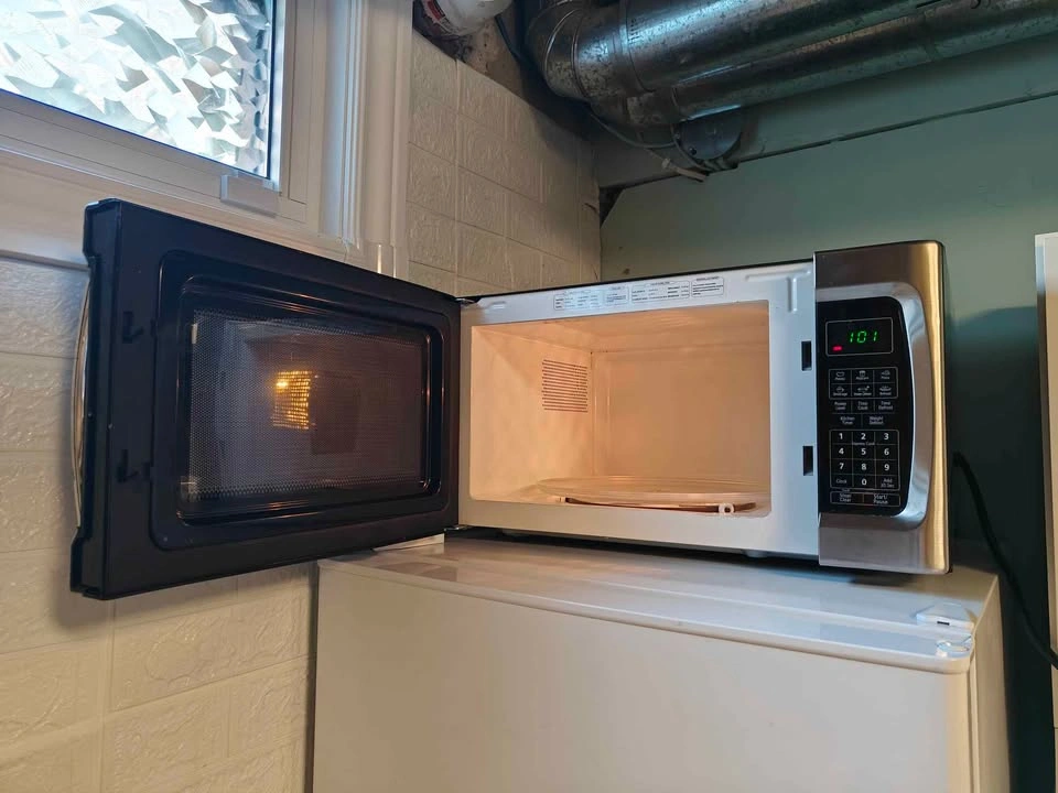 RCA Microwave - photo 2