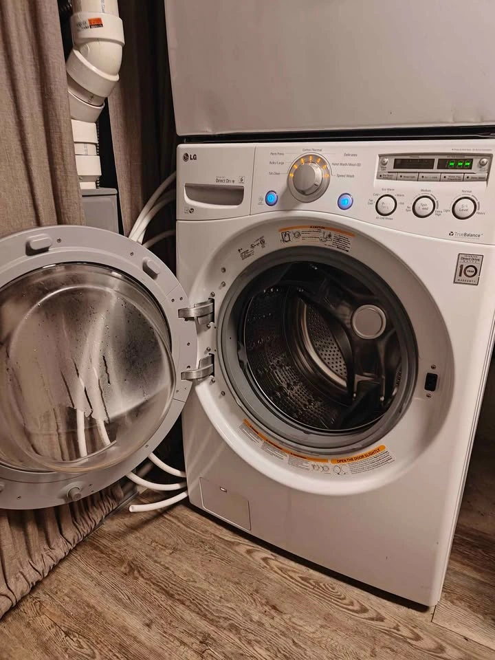 LG Washer and Dryer Set - photo 4
