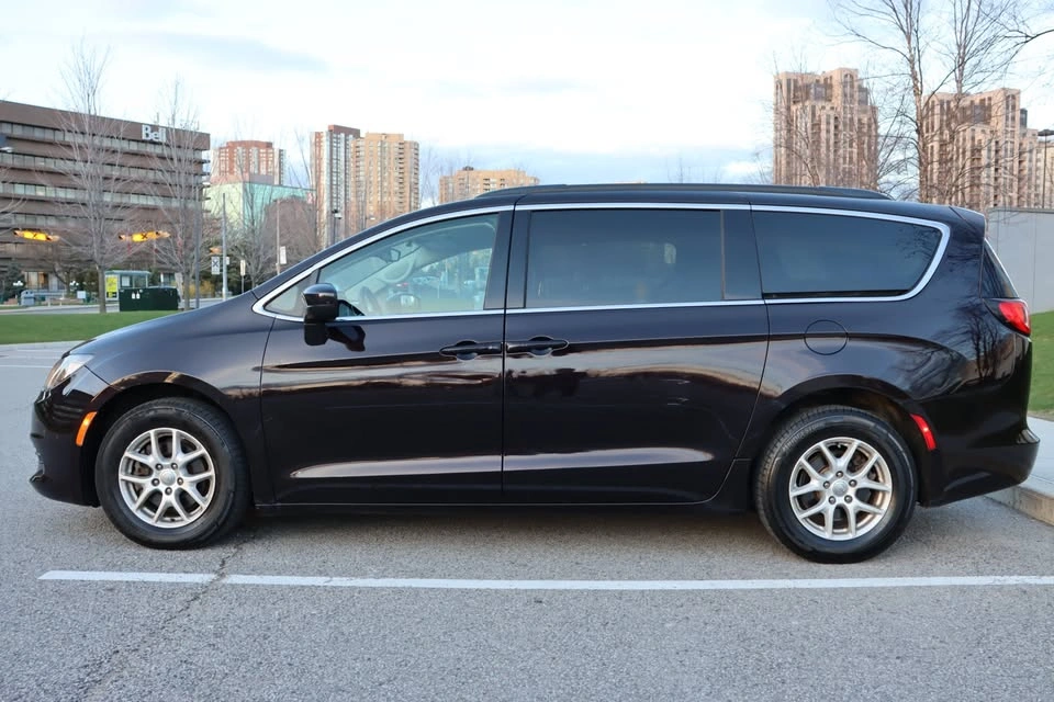 2017 Chrysler Pacifica Touring - photo 3