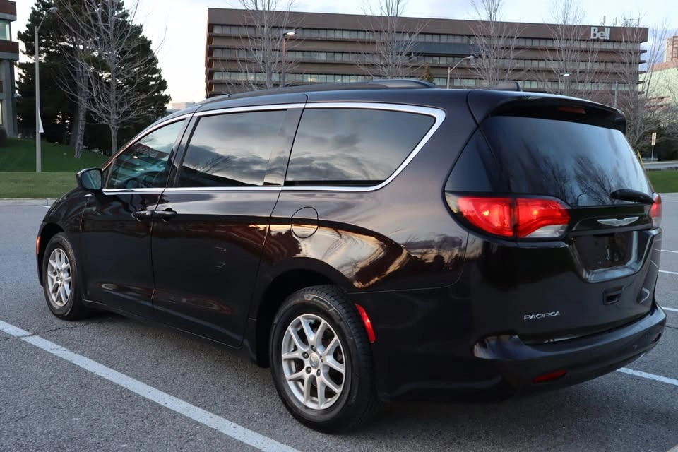 2017 Chrysler Pacifica Touring - photo 4