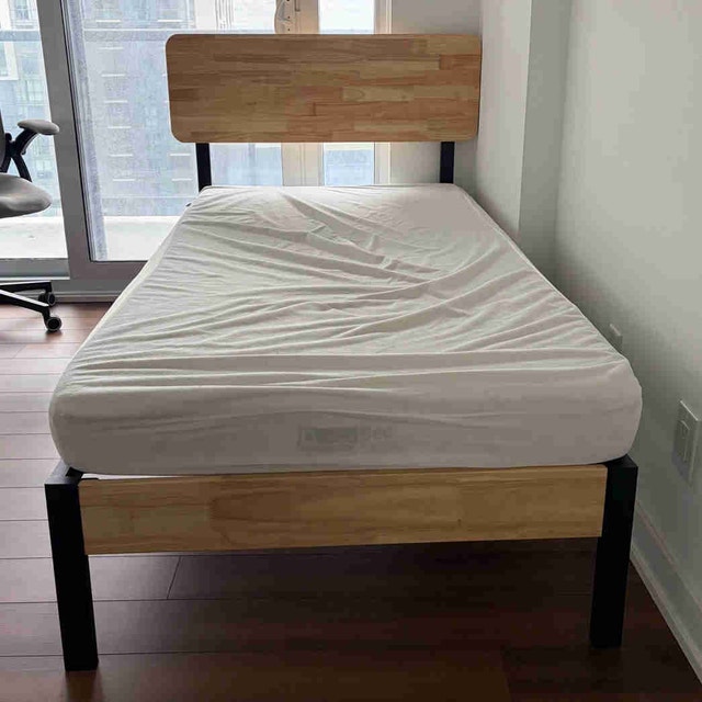 Twin size bed $100 (mattress included) - photo 2