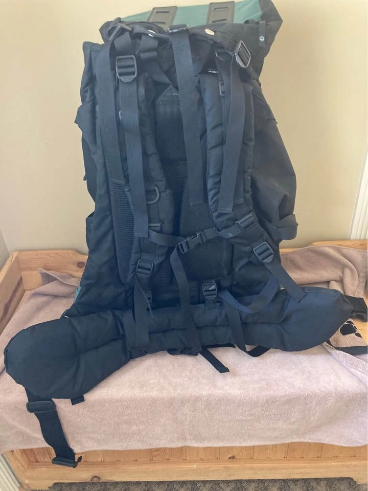 Jack Wolfskin XL Hiking Touring Backpack - Never Used - photo 4