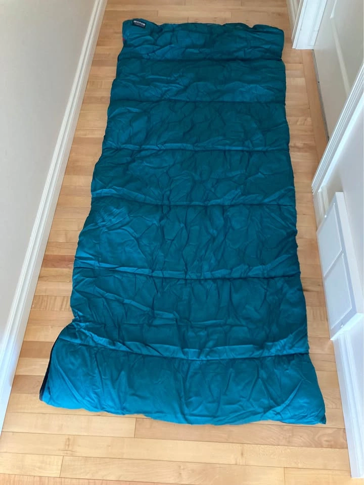 Sleeping Bag With Carrying Case Rugged Terrain 3 Season - photo 2