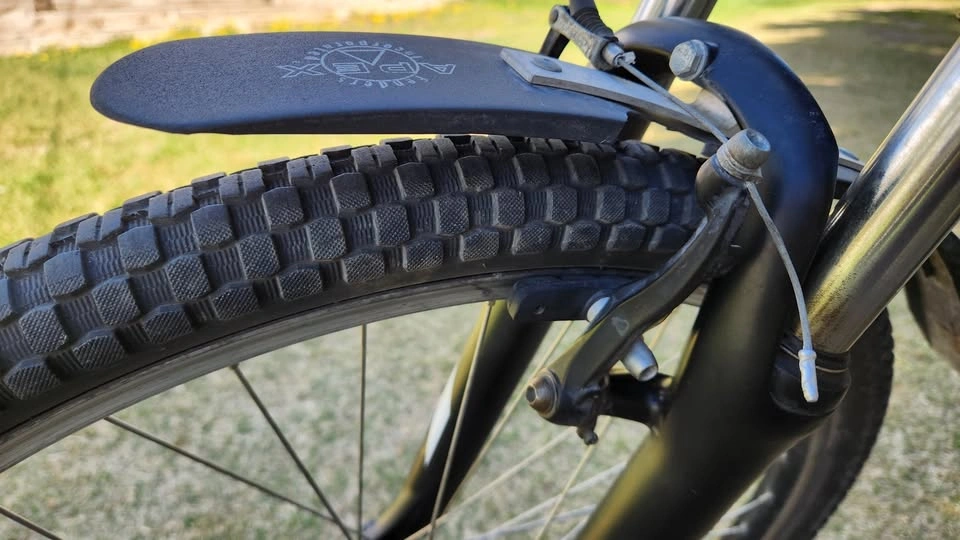 Giant Boulder SE Mountain Bike, Front Suspension - photo 4