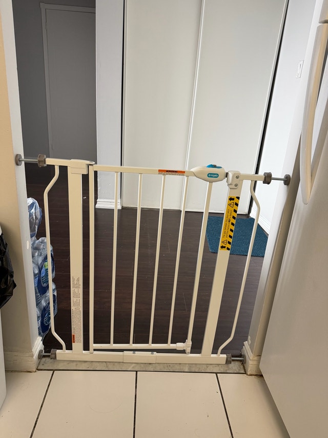 Regalo Extra Wide Baby Gate