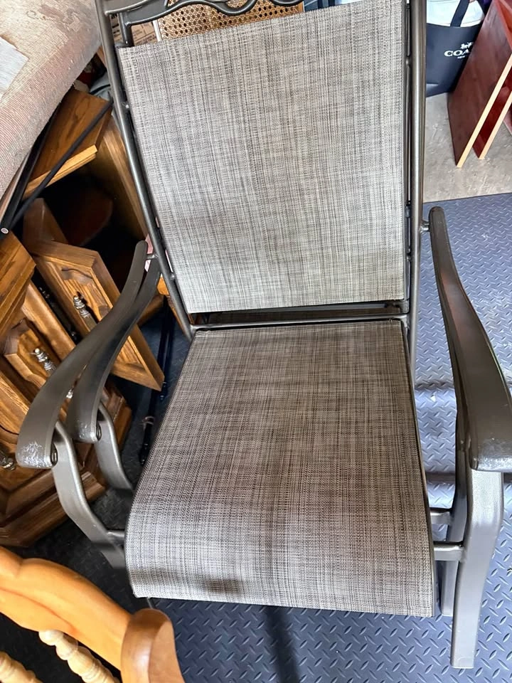 4 Outdoor Stackable chairs