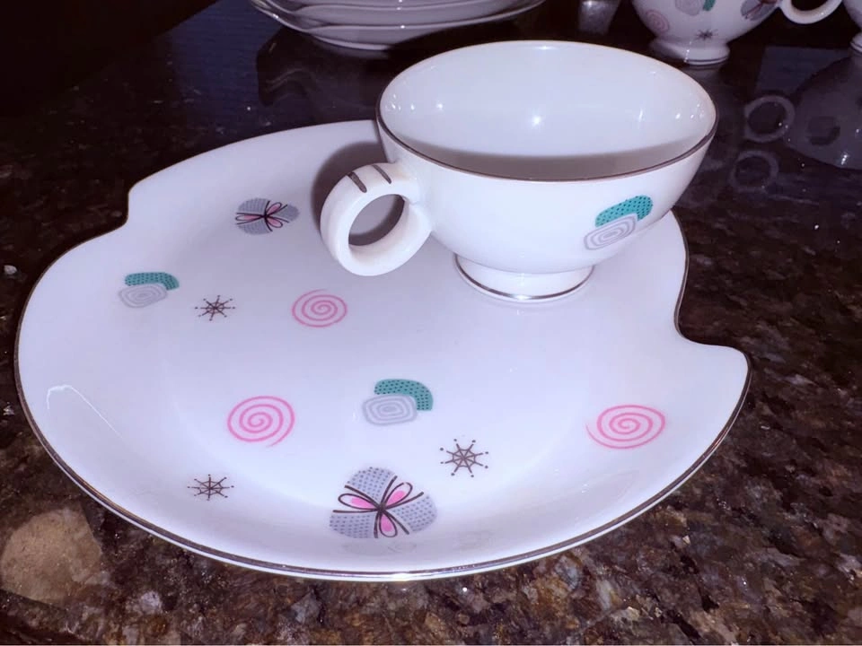 Retro Mid Century Snack Set Cup and Plate (4) - photo 2