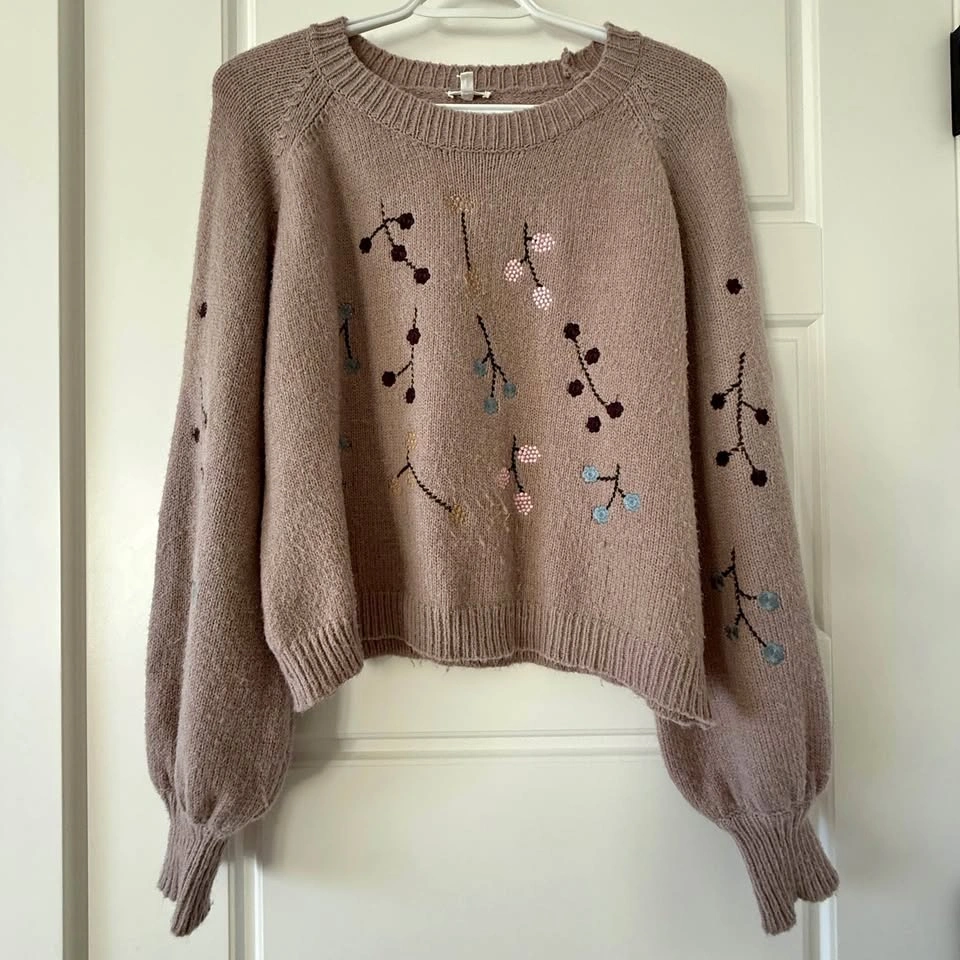 Cozy Balloon-Sleeve Knit with Berry Embroidery