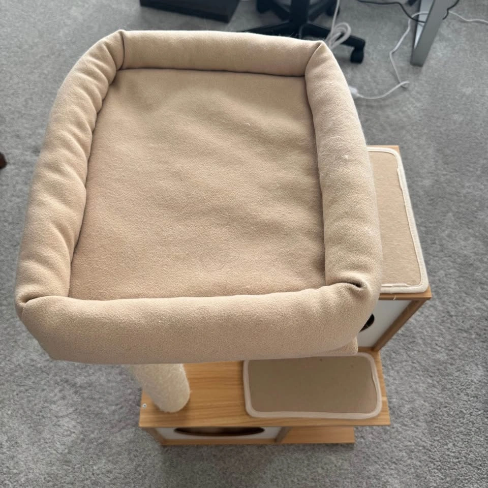 Modern Cat Tree – Great Condition - photo 4