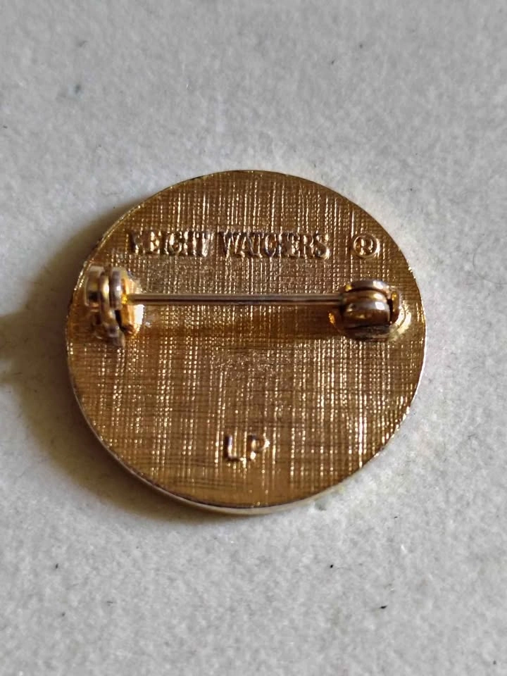 Vintage Weight Watchers Gold Tone Rhinestone Pin - photo 2