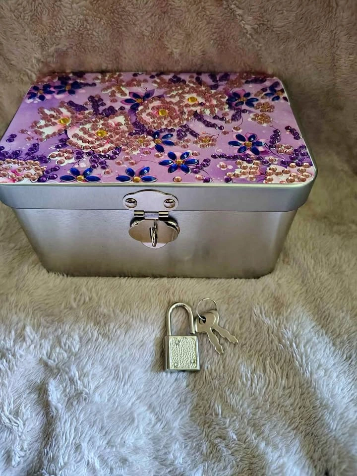 ✨ Handmade Diamond Painting Lockable Jewelry & Trinket Box ✨