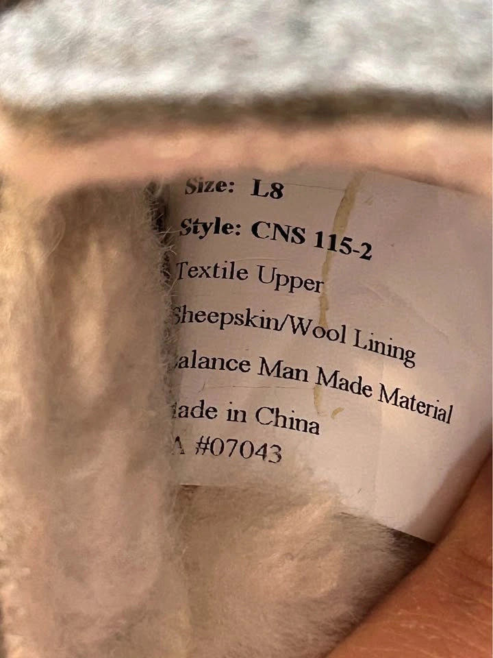 Brand new Cloud nine 100% Genuine Sheepskin Women's Slippers Siz - photo 4