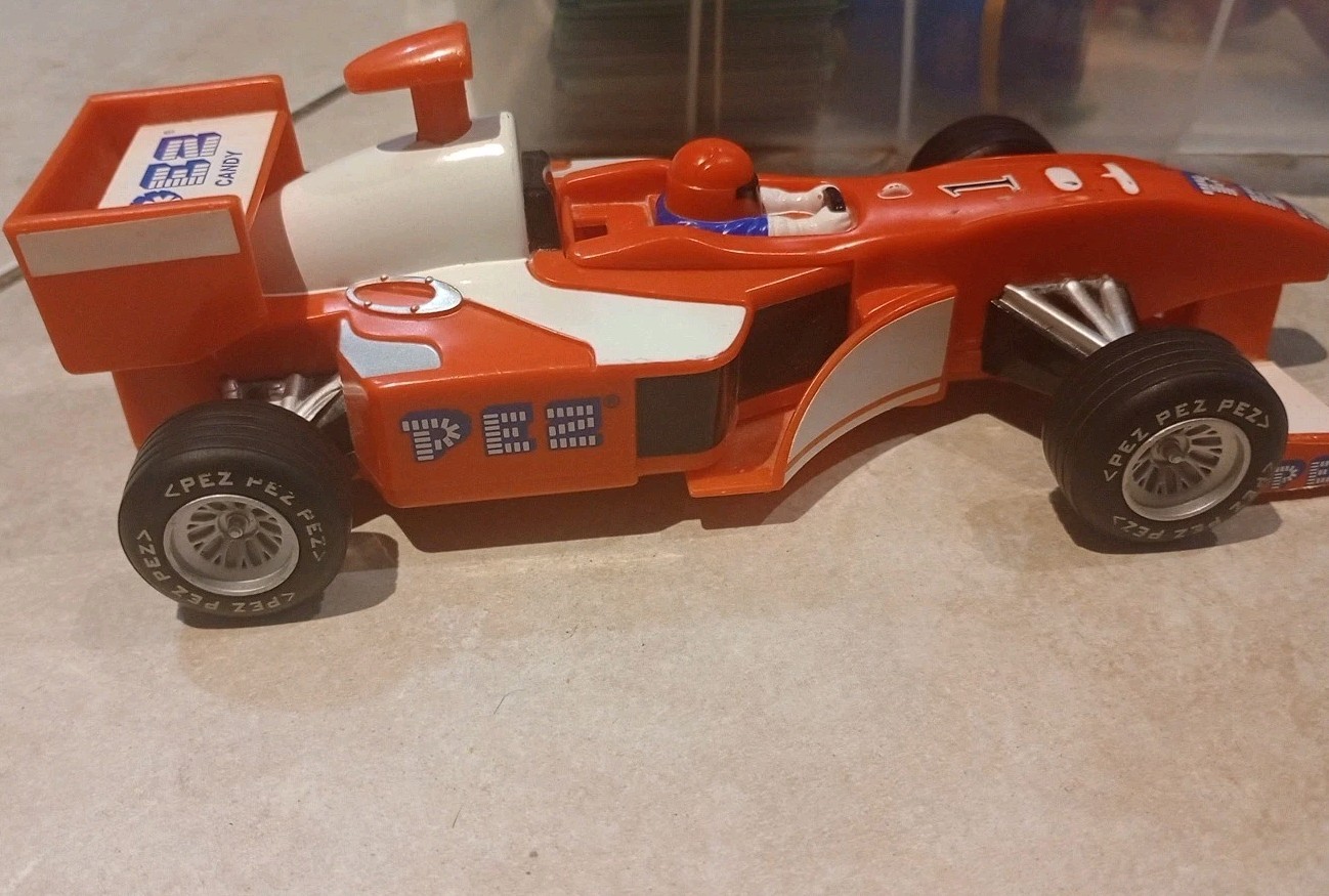 Pez Dispenser Formula One Collectible Red Pull n Go Race Car - photo 3