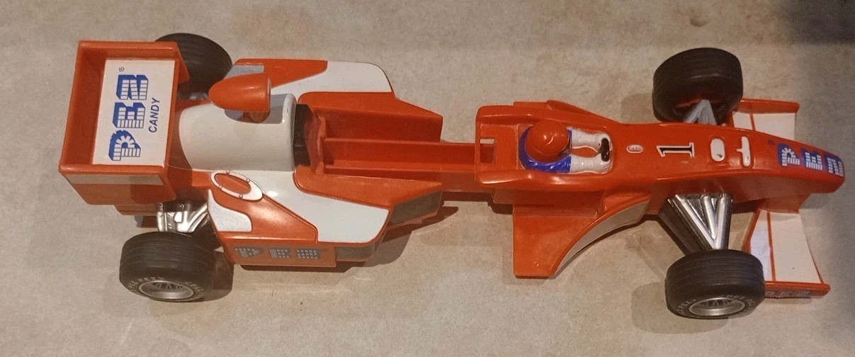 Pez Dispenser Formula One Collectible Red Pull n Go Race Car - photo 4