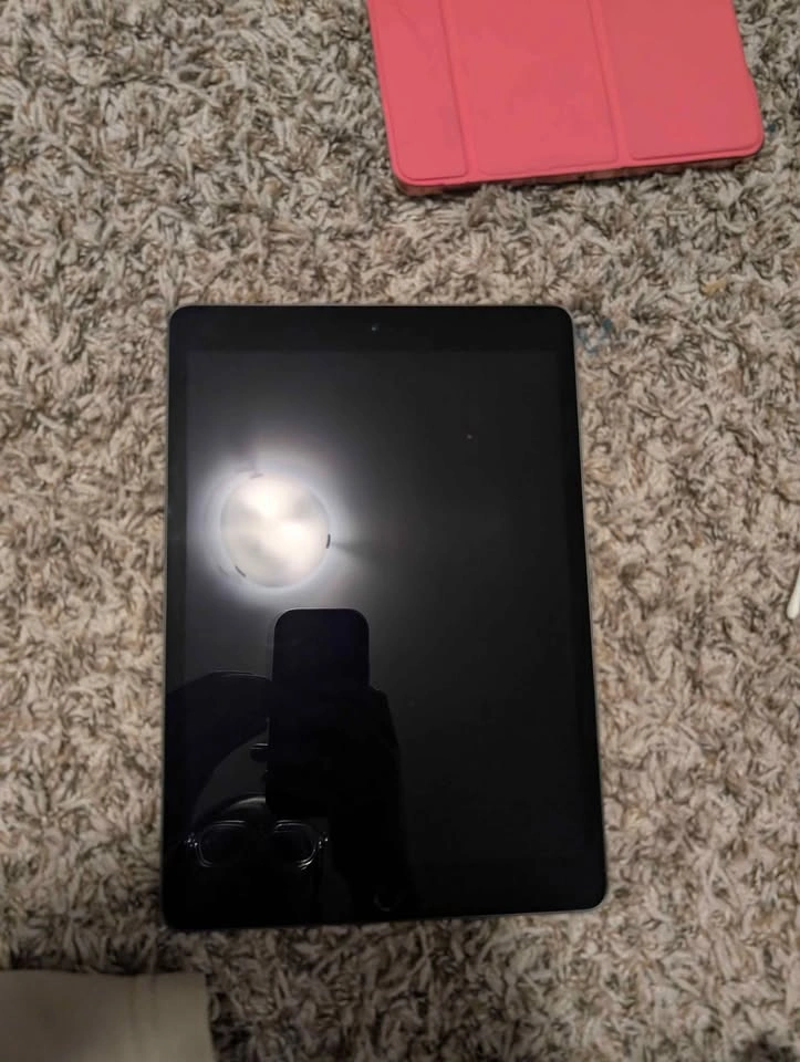 iPad 9th Generation with Accessories - photo 2