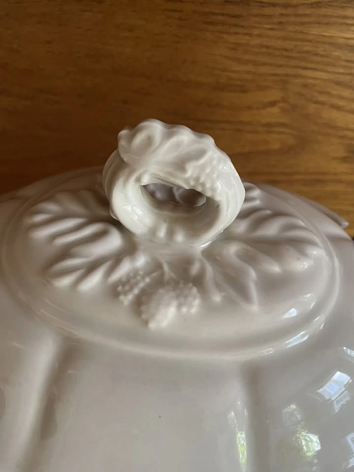 Vintage Red Cliff Ironstone Tureen - photo 2