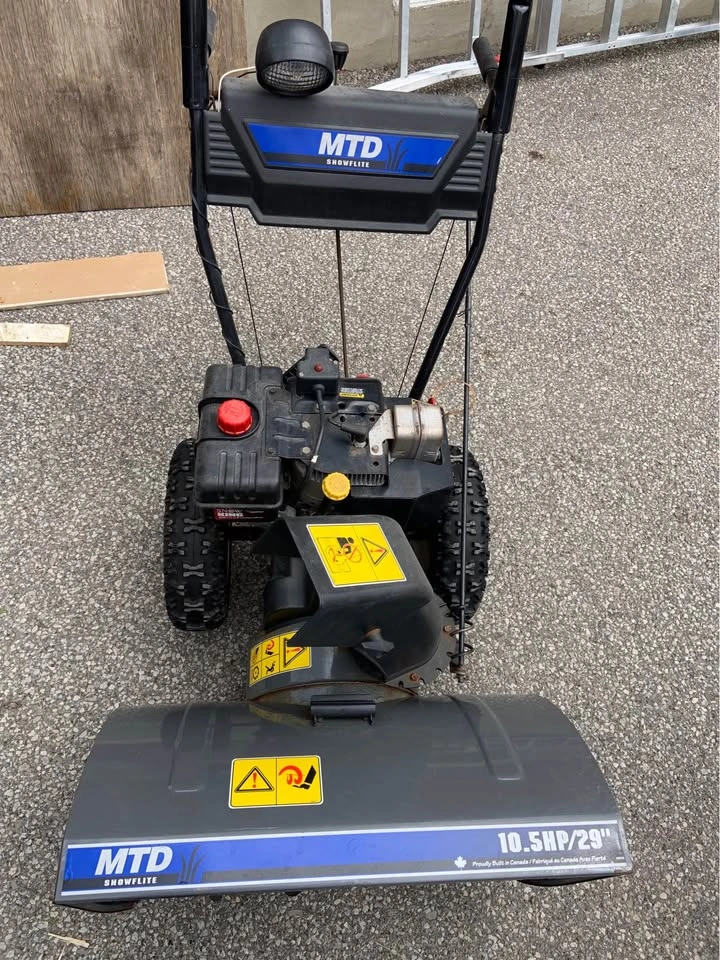 MTD Snowflite Snow Blower – 10.5 HP / 29” - photo 2