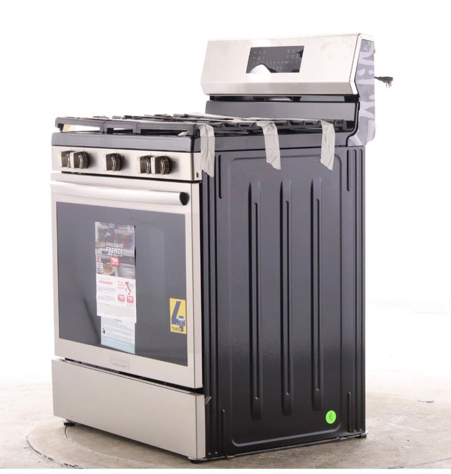 Frigidaire Gas Range 30" w/ Convection Oven - New - photo 3
