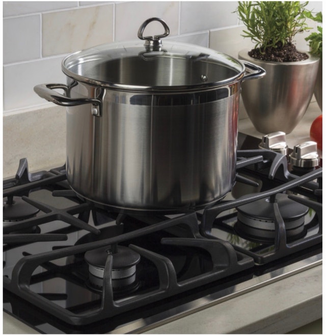 GE 30 inch wide gas cooktop - photo 4