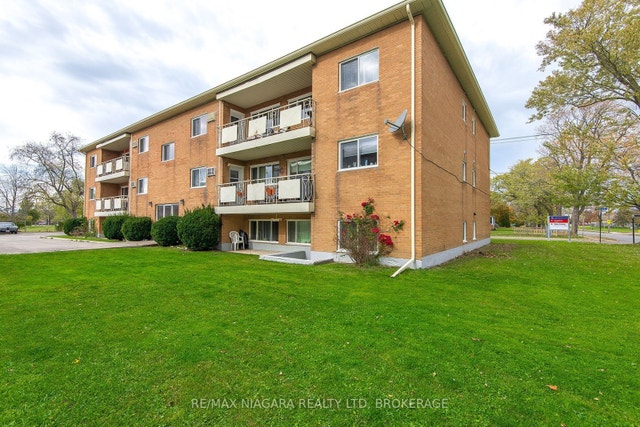 2 Beds 1 Bath Apt - 131 Third St, Welland July 1