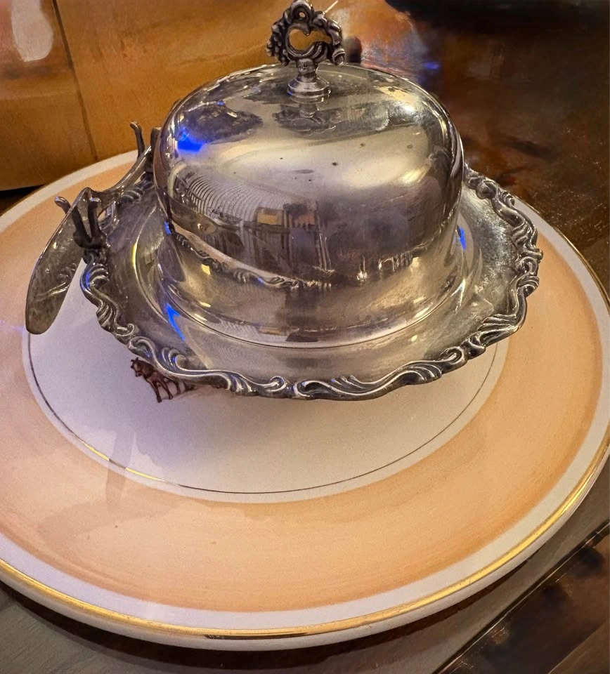 Vintage Wm. A. Rogers Silver Butter Dish w/ Glass & Knife - photo 2