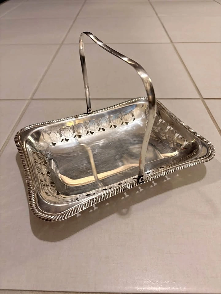 Vintage Yeoman Silver Plated Basket with Swing Handle