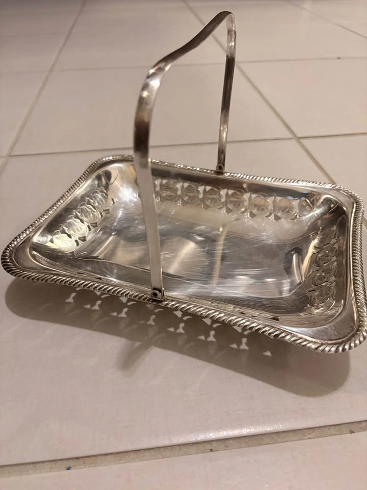 Vintage Yeoman Silver Plated Basket with Swing Handle - photo 2