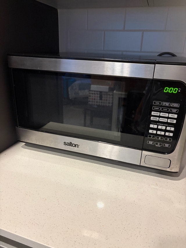 Salton Microwave