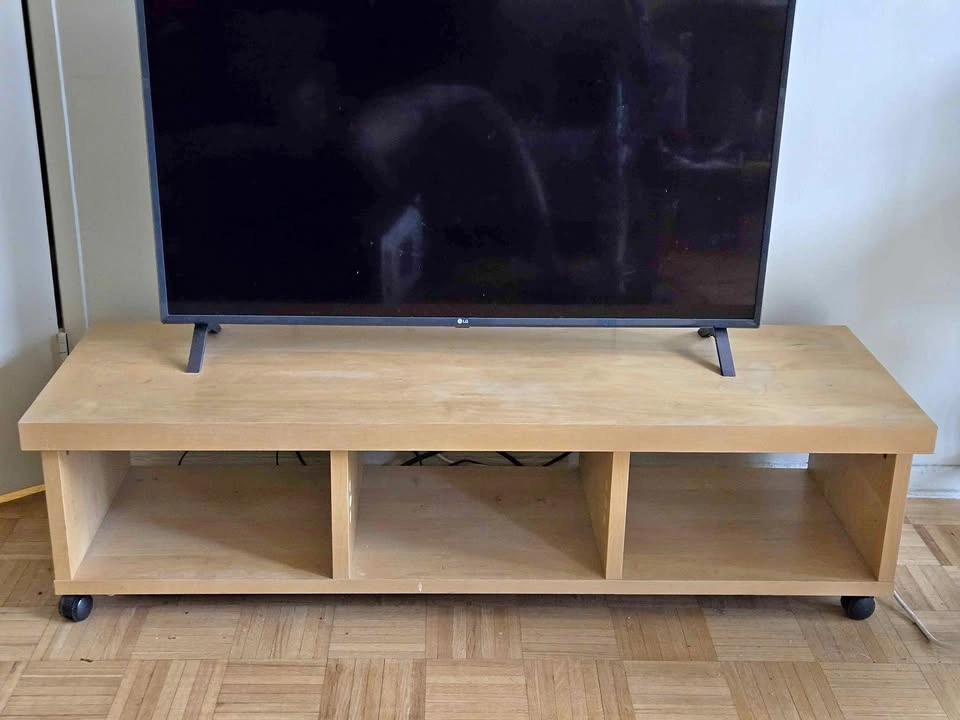 Wooden Ikea TV bench [Moving sale]