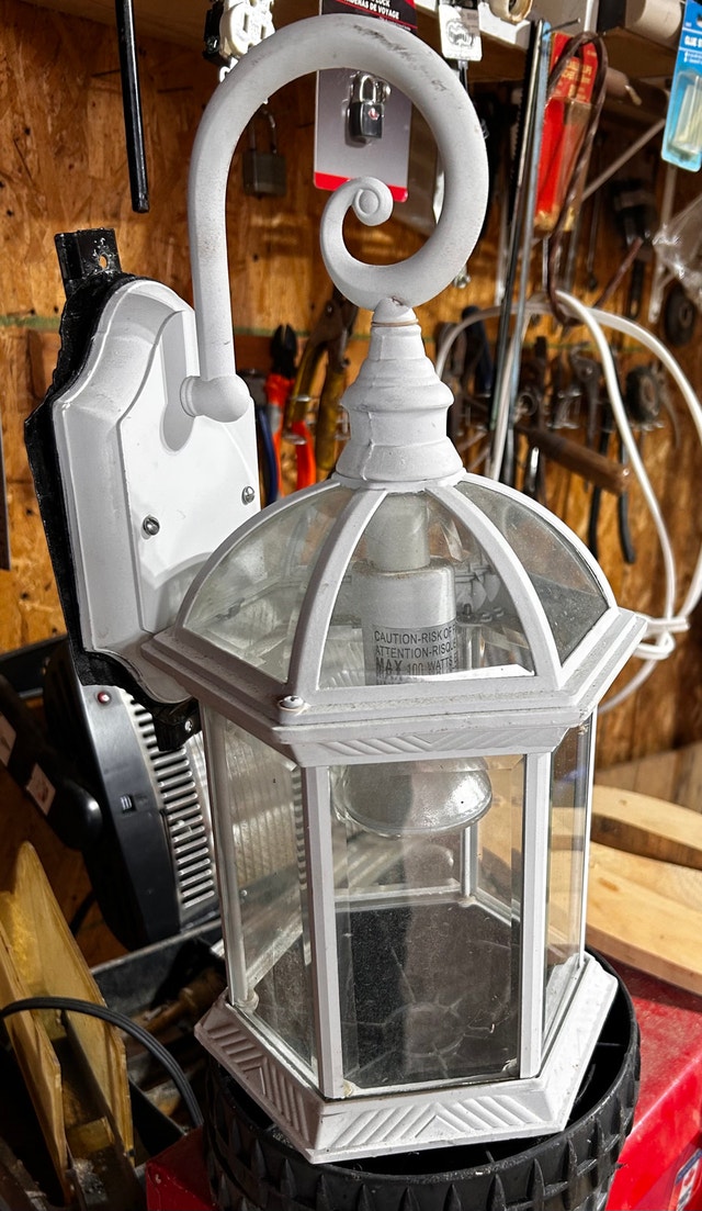 Outdoor Light - photo 2