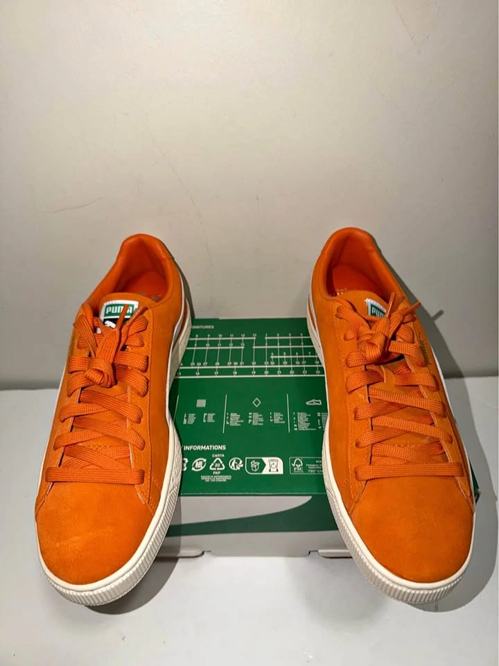 Men's Puma Suede Shoes - Size 11 US