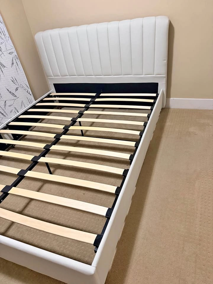 Queen size bed