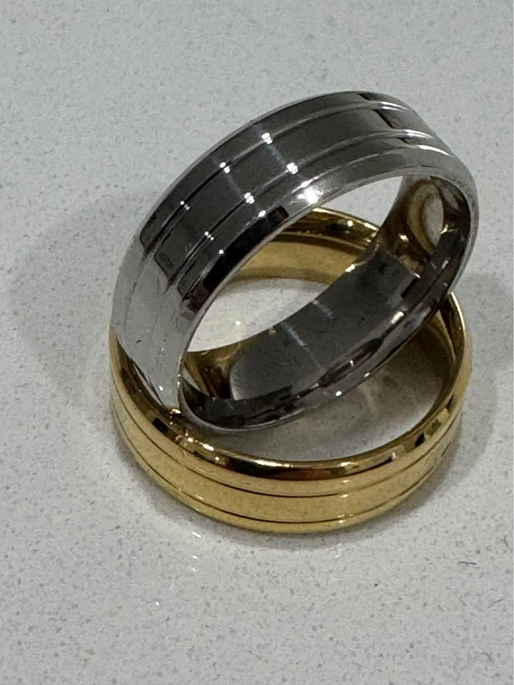 WEDDING RINGS for couple $25 for 2 rings Available sizes: 6, 7, - photo 2