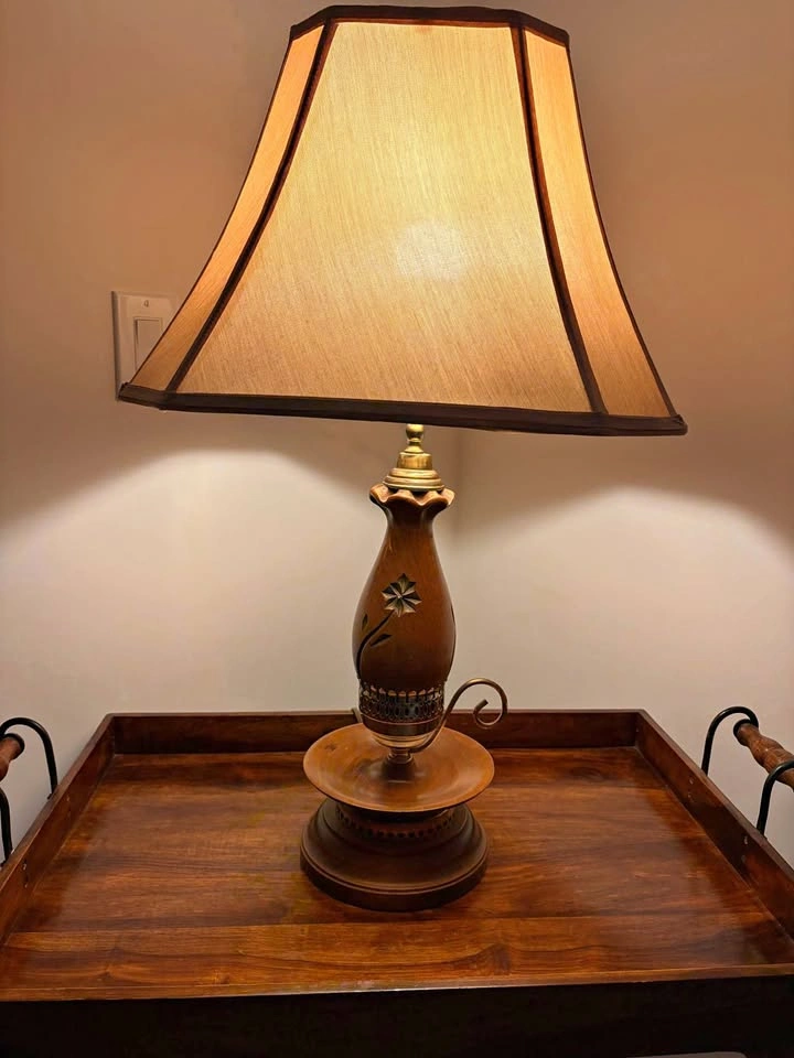 Vintage Mid-Century Carved Wood & Brass Lamp - Working