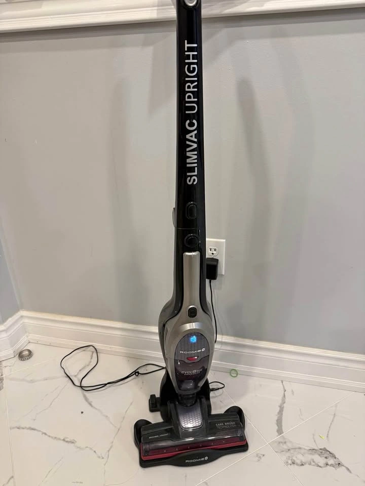 ROOMIE TEC SLIMVAC UPRIGHT vacuum