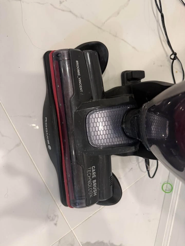 ROOMIE TEC SLIMVAC UPRIGHT vacuum - photo 3