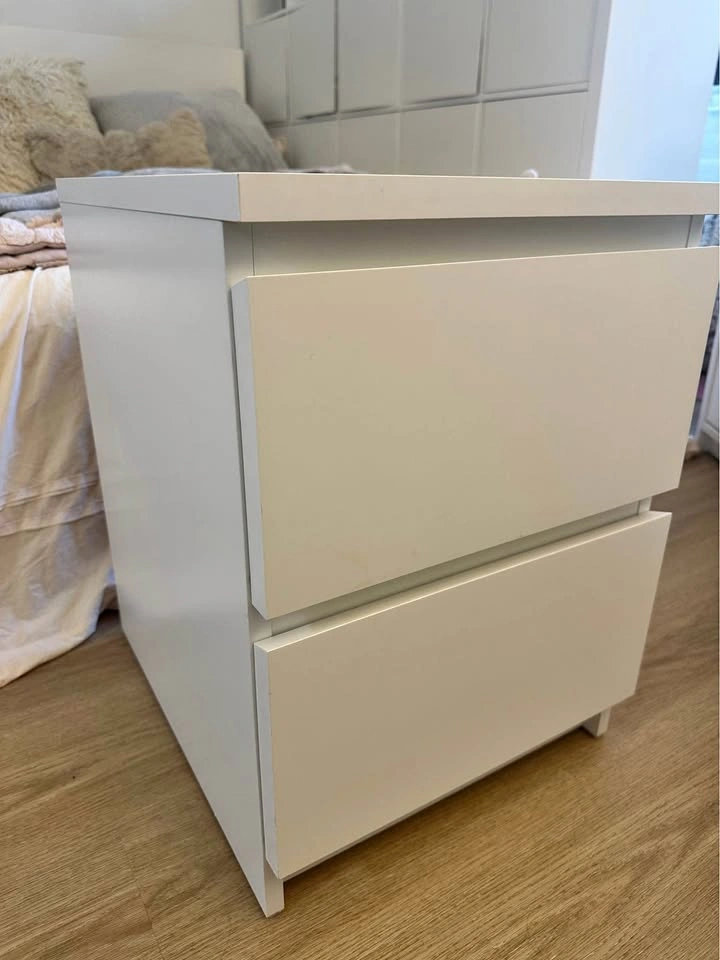 White 2-Drawer Nightstand
