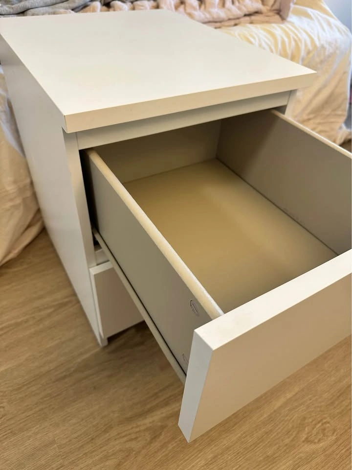 White 2-Drawer Nightstand - photo 4