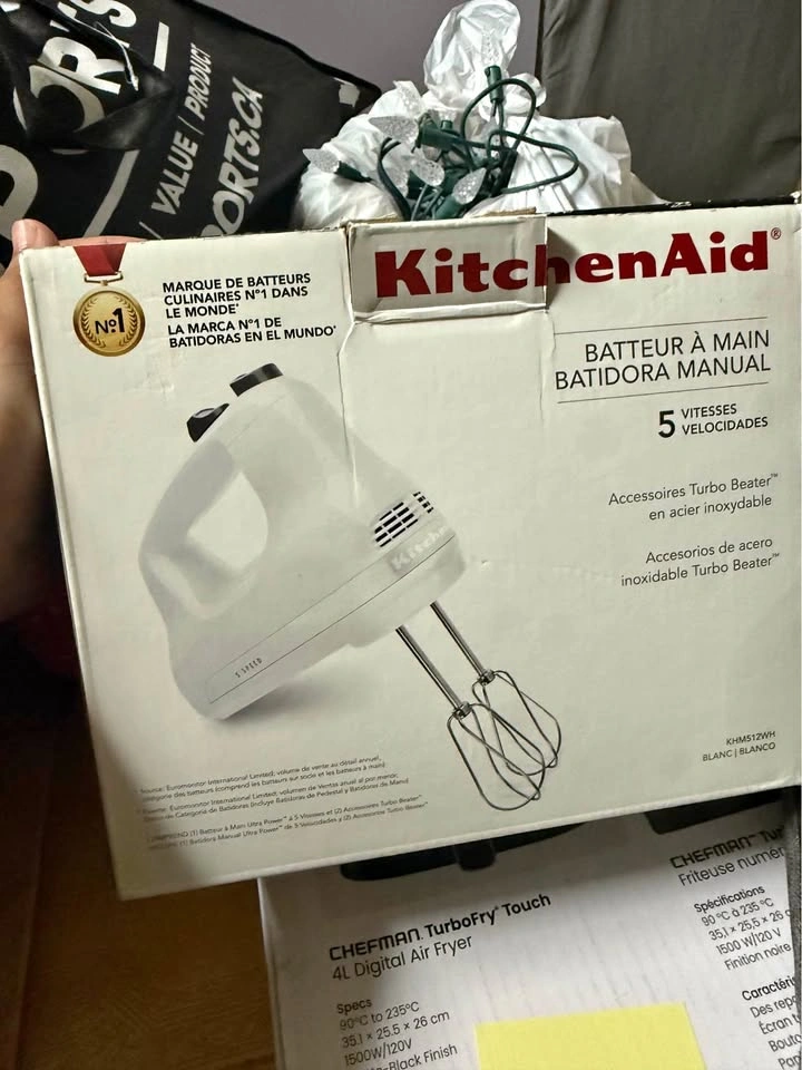 Hand mixer