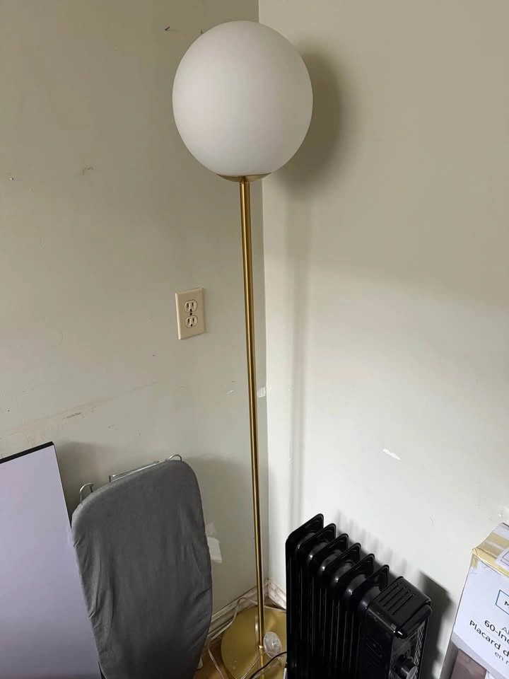 2 Lamps: 1 Tall, 1 Table - photo 2