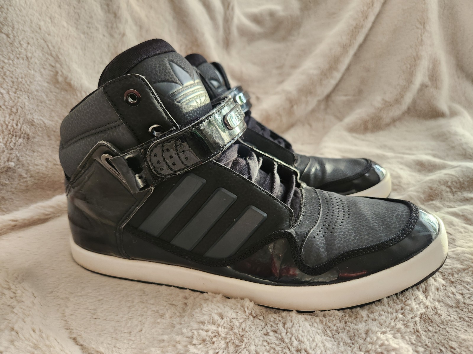Adidas AR 2.0 Black Basketball Shoes Size 10
