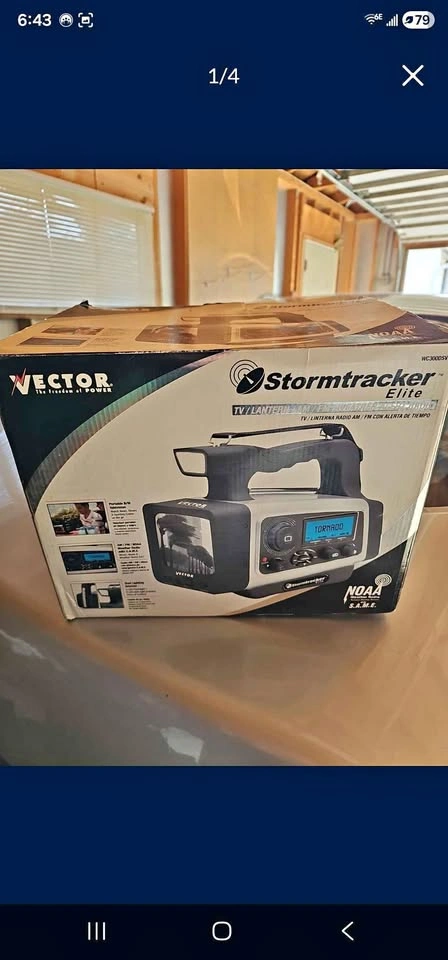 Vector Stormtracker Elite Emergency Radio & Lantern