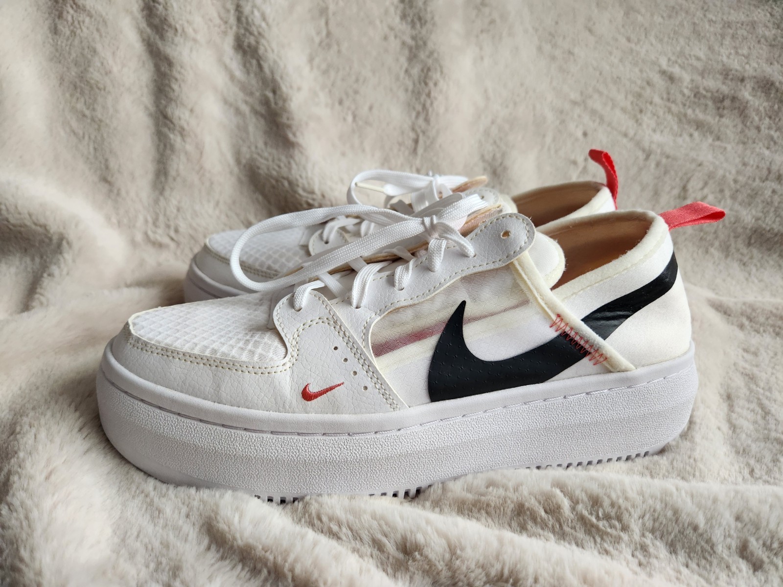 Nike Women's Court Vision Alta Platform Sneakers Size 9