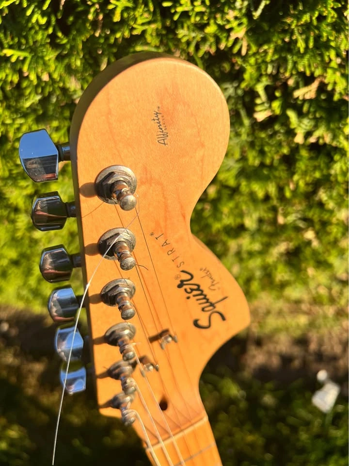Fender Stratocaster Affinity Squier Electric Guitar - photo 2