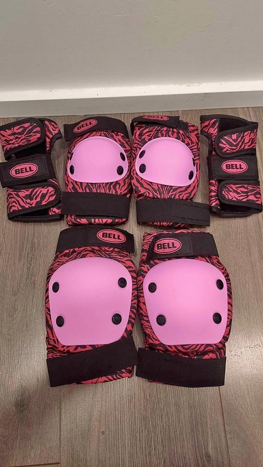 Bell Pink Zebra Protective Gear Set (90% New)