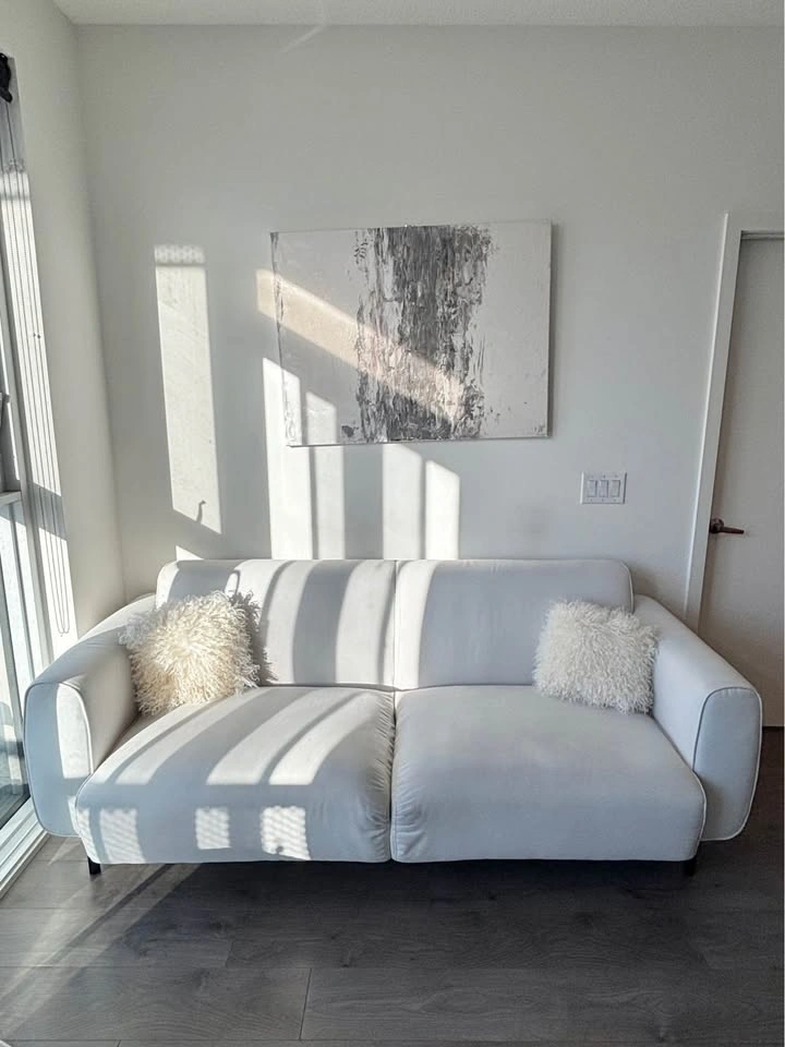 Structube 3-Seater Off White Couch - photo 2