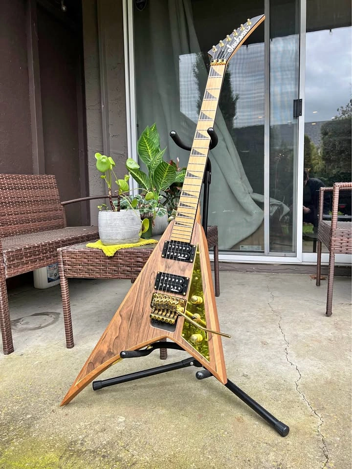 Jackson Rhodes Flying V JS32 | Floyd Rose Electric Guitar