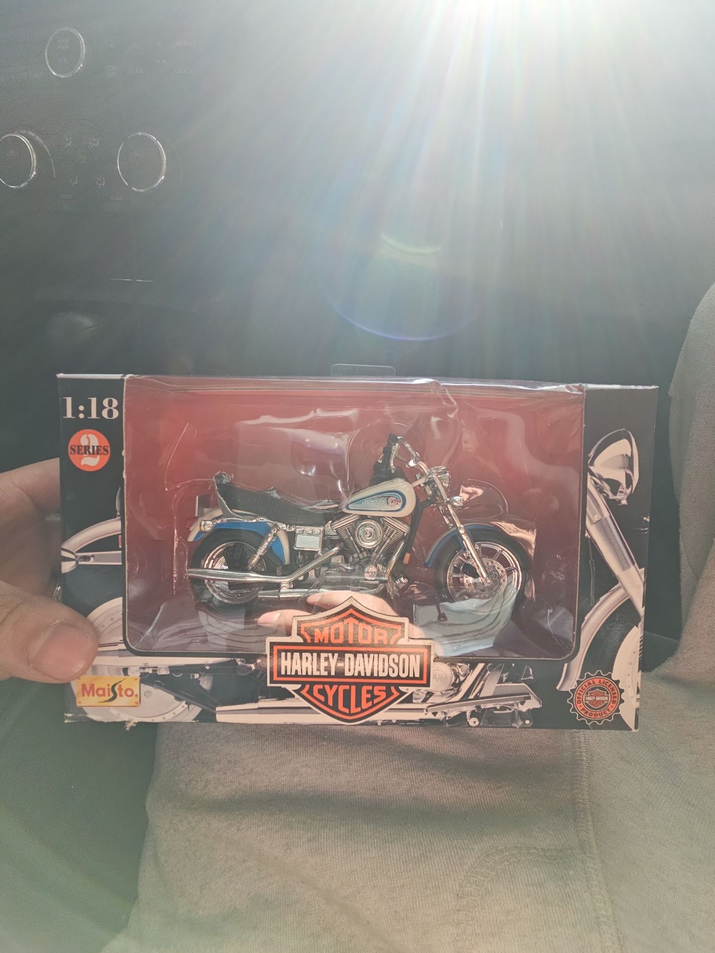 Maisto Harley-Davidson 1992 FXDB Daytona 50th Anniversary motorc