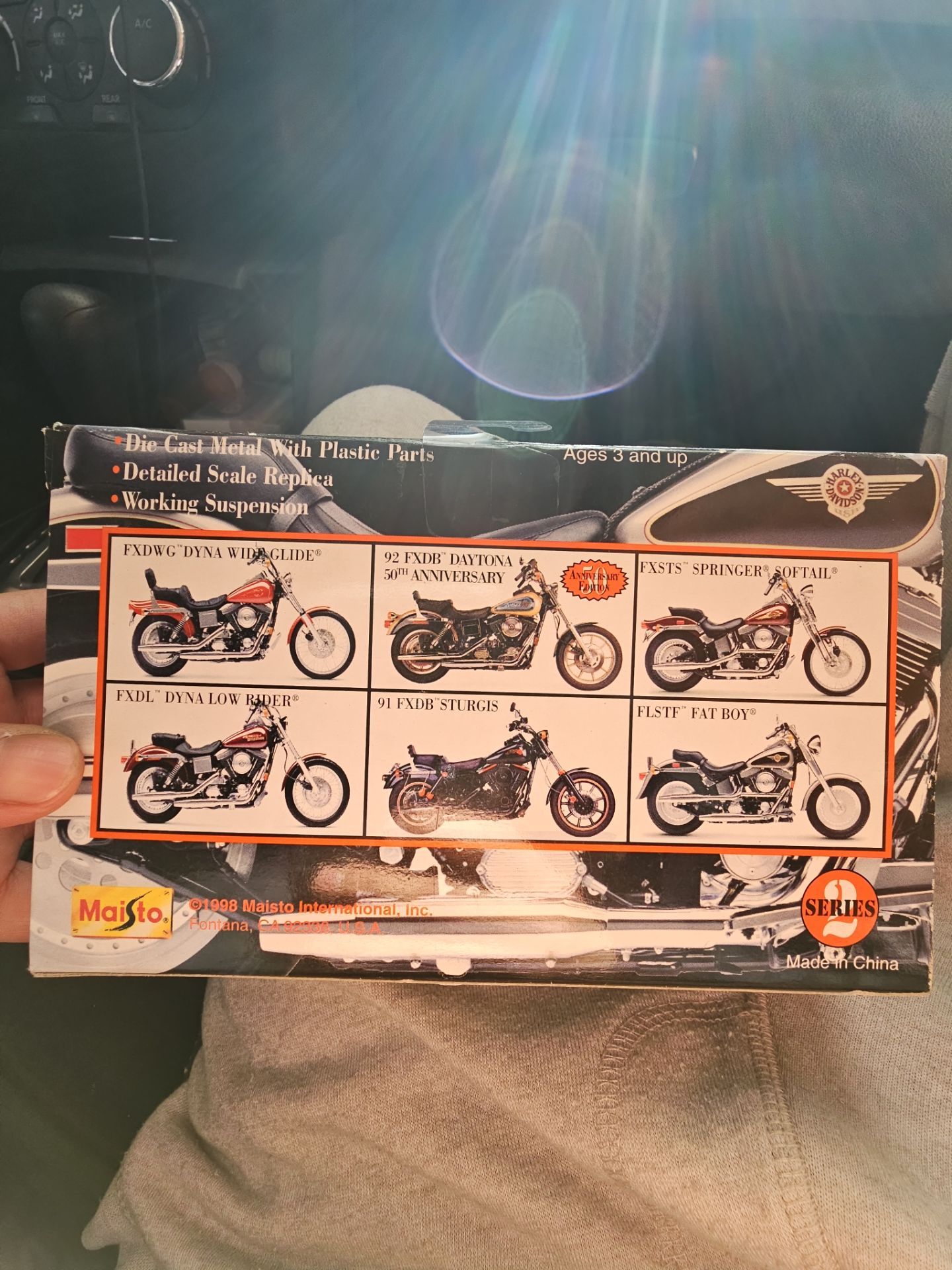 Maisto Harley-Davidson 1992 FXDB Daytona 50th Anniversary motorc - photo 2